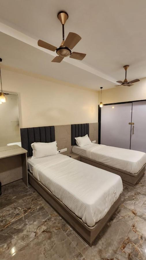 Peace International Hotel Mumbai Luaran gambar