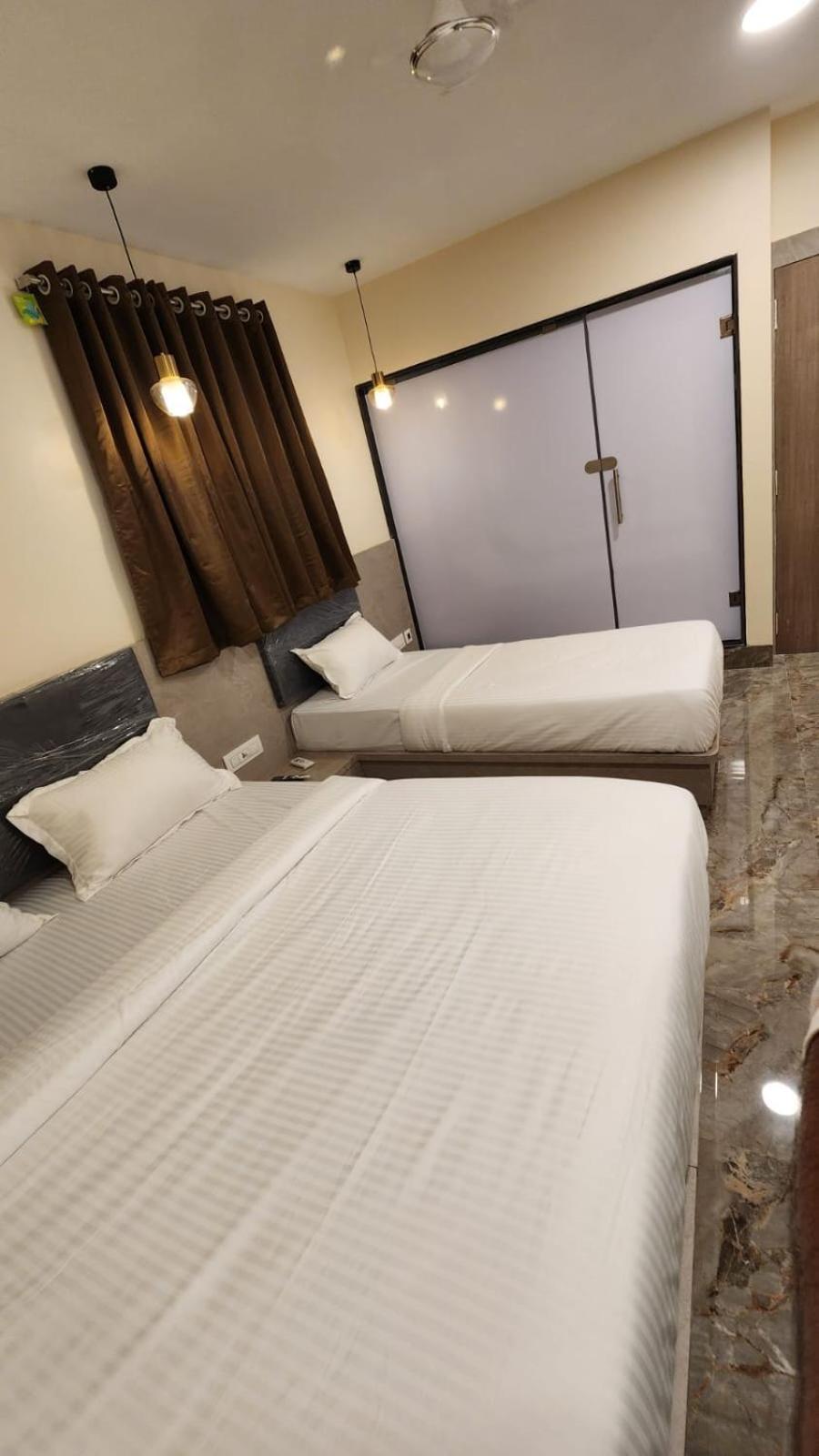 Peace International Hotel Mumbai Luaran gambar